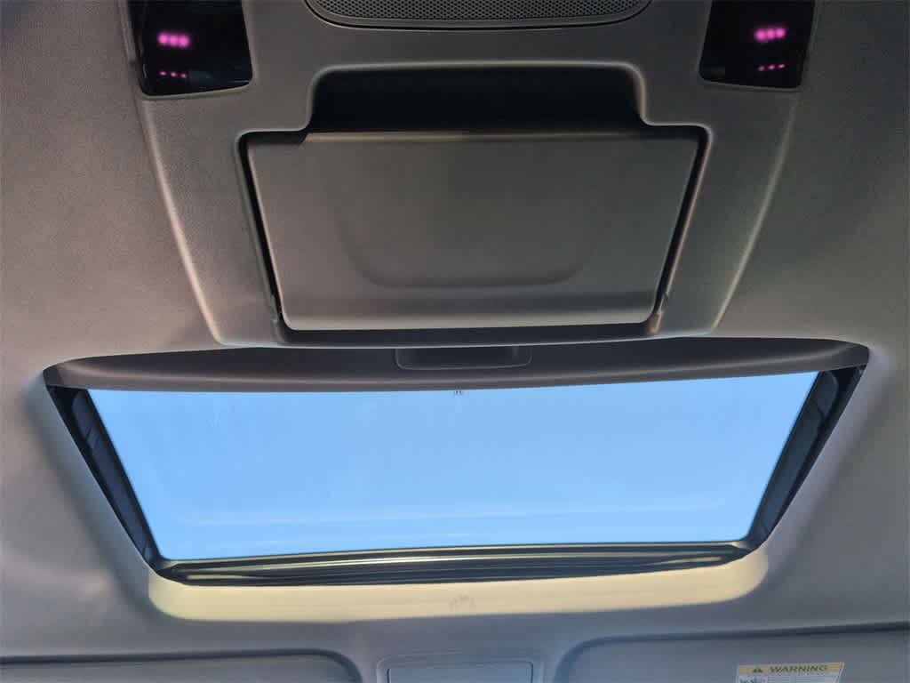 Thumbnail: 2023 Honda Odyssey - 23