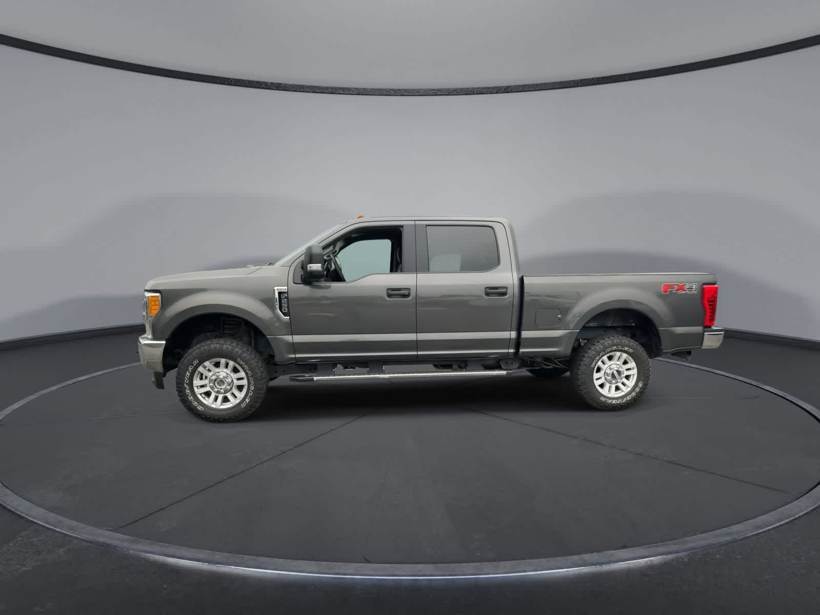 Thumbnail: 2017 Ford F-250 - 5
