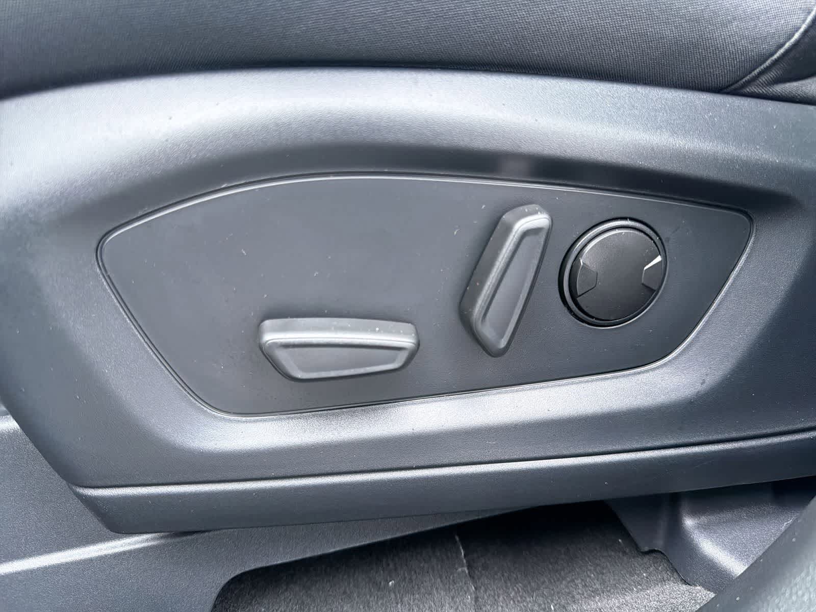 Thumbnail: 2026 Ford Explorer - 18