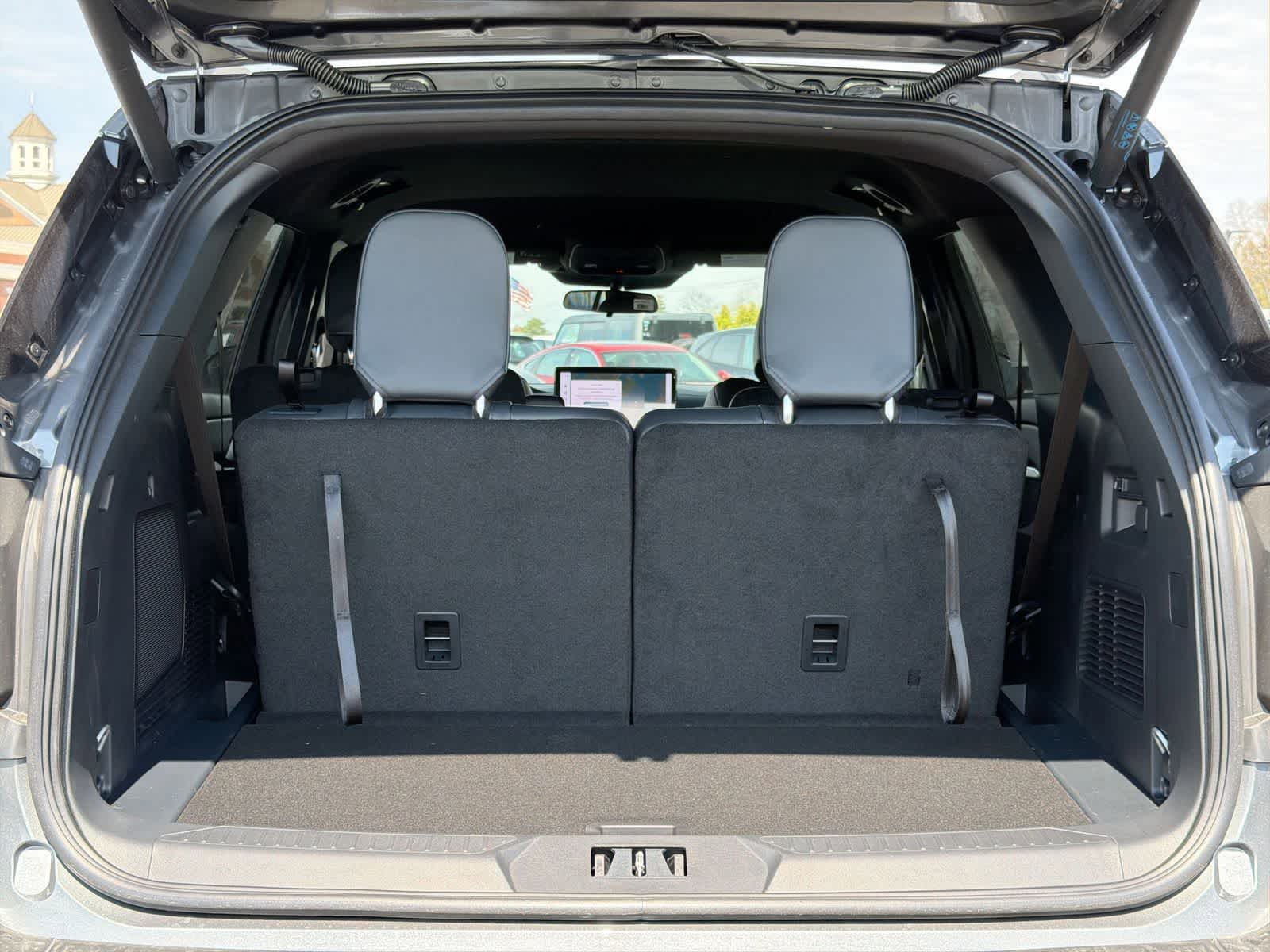 Thumbnail: 2026 Ford Explorer - 35