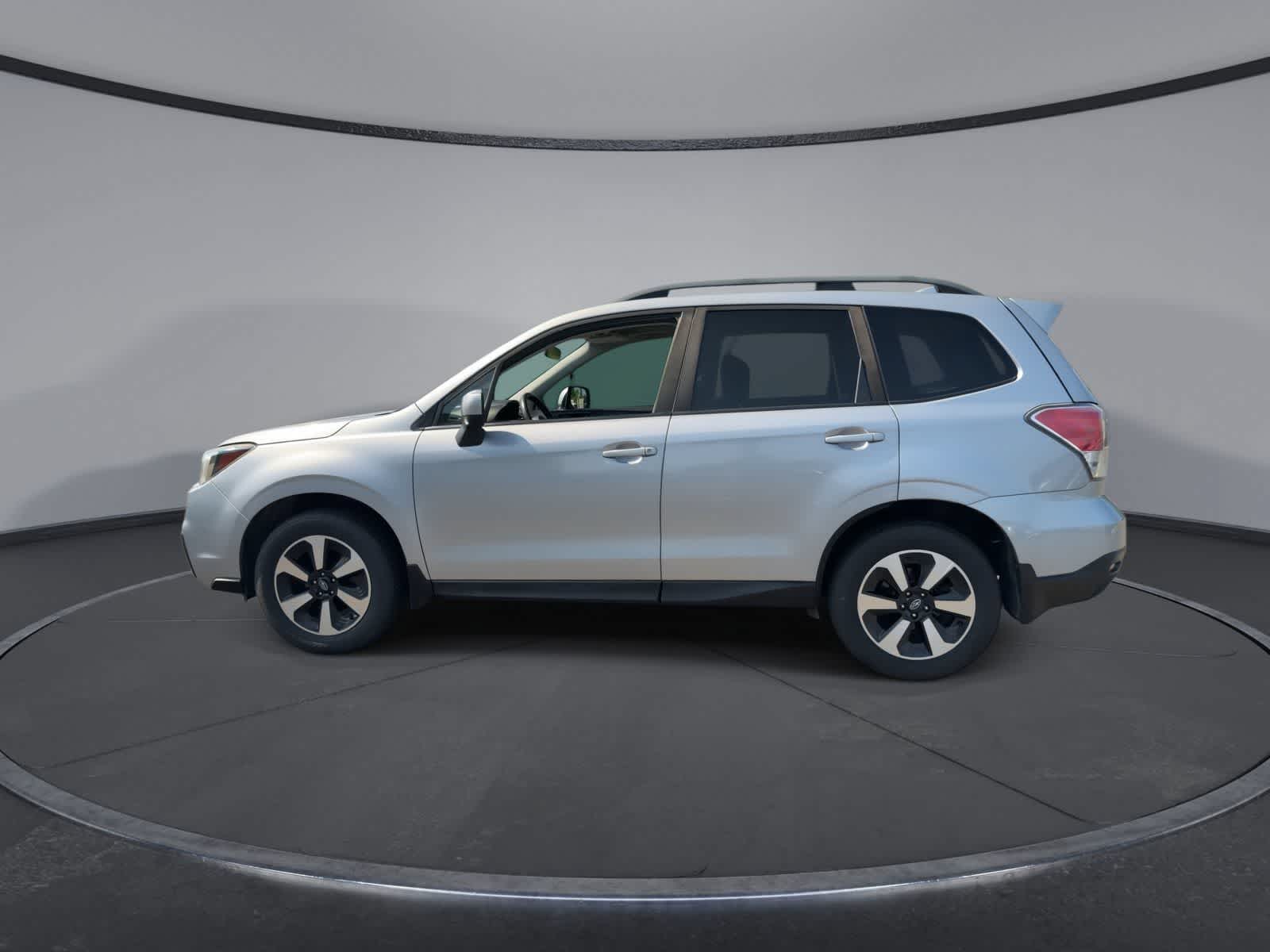 Thumbnail: 2017 Subaru Forester - 4