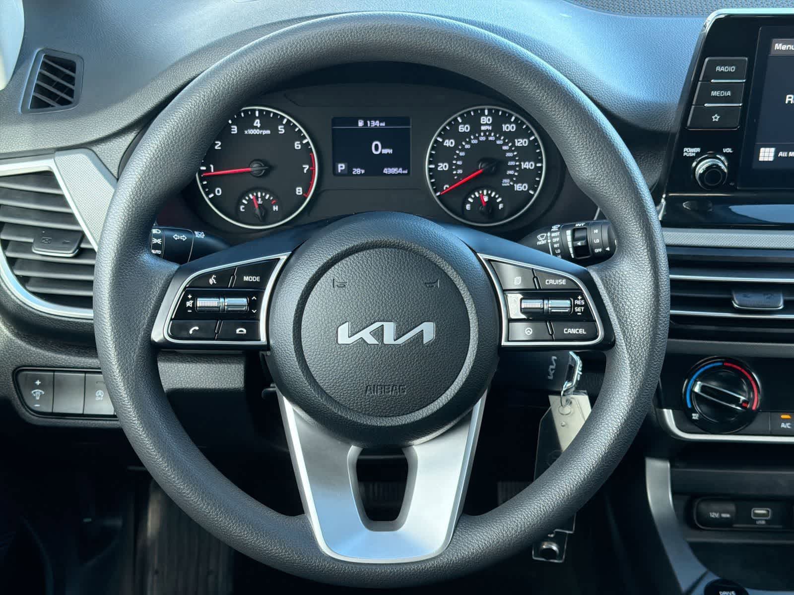 Thumbnail: 2022 Kia Seltos - 23