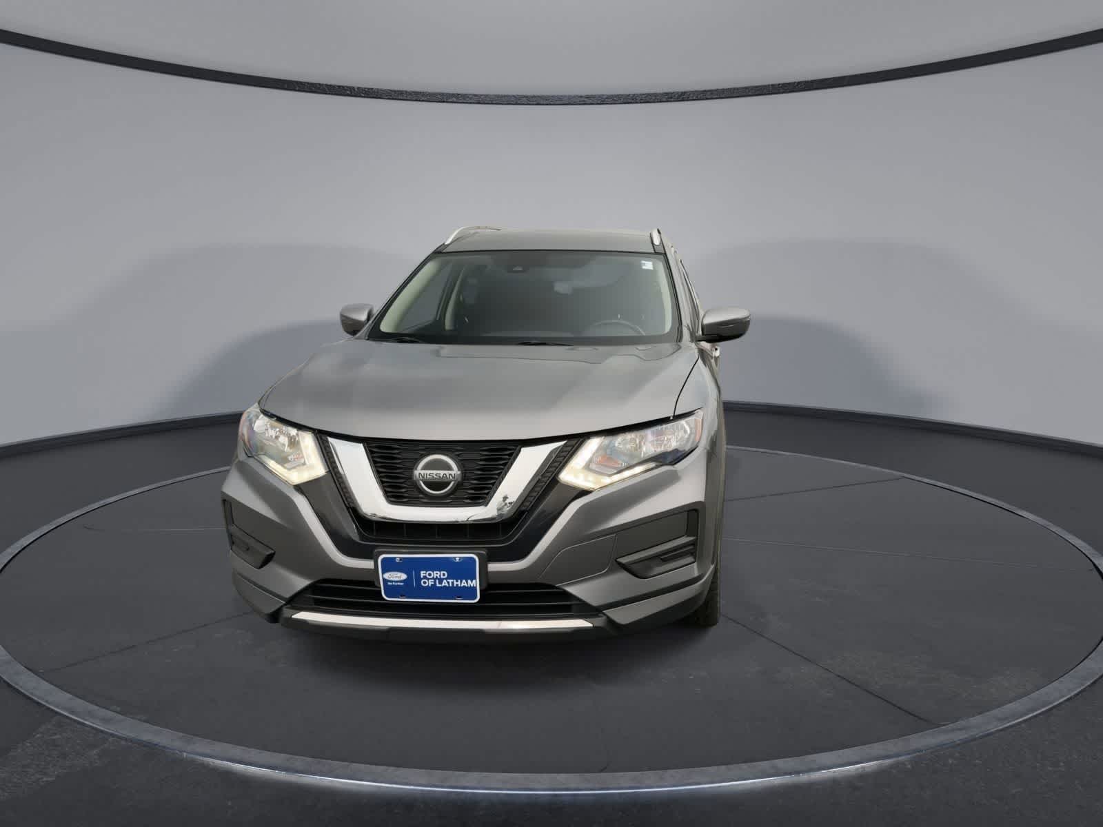Thumbnail: 2020 Nissan Rogue - 3
