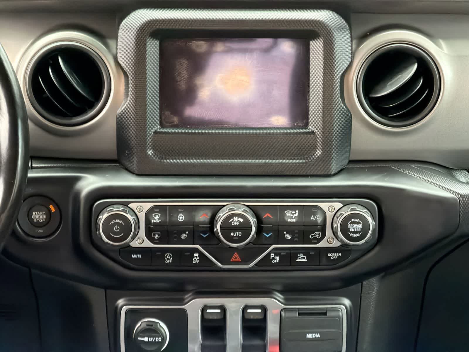 Thumbnail: 2022 Jeep Wrangler - 28