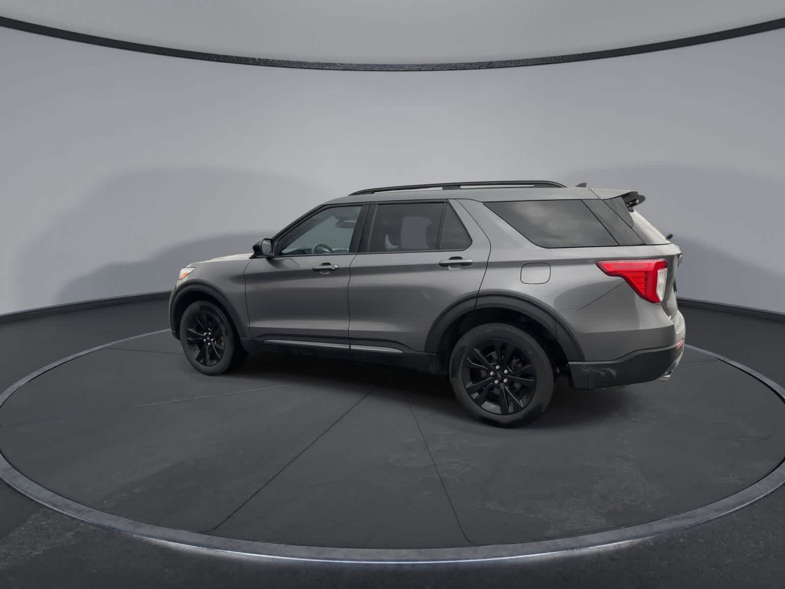 Thumbnail: 2022 Ford Explorer - 6