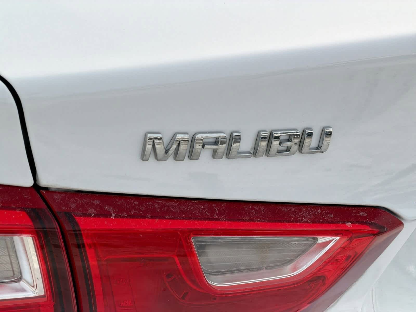 Thumbnail: 2017 Chevrolet Malibu - 13