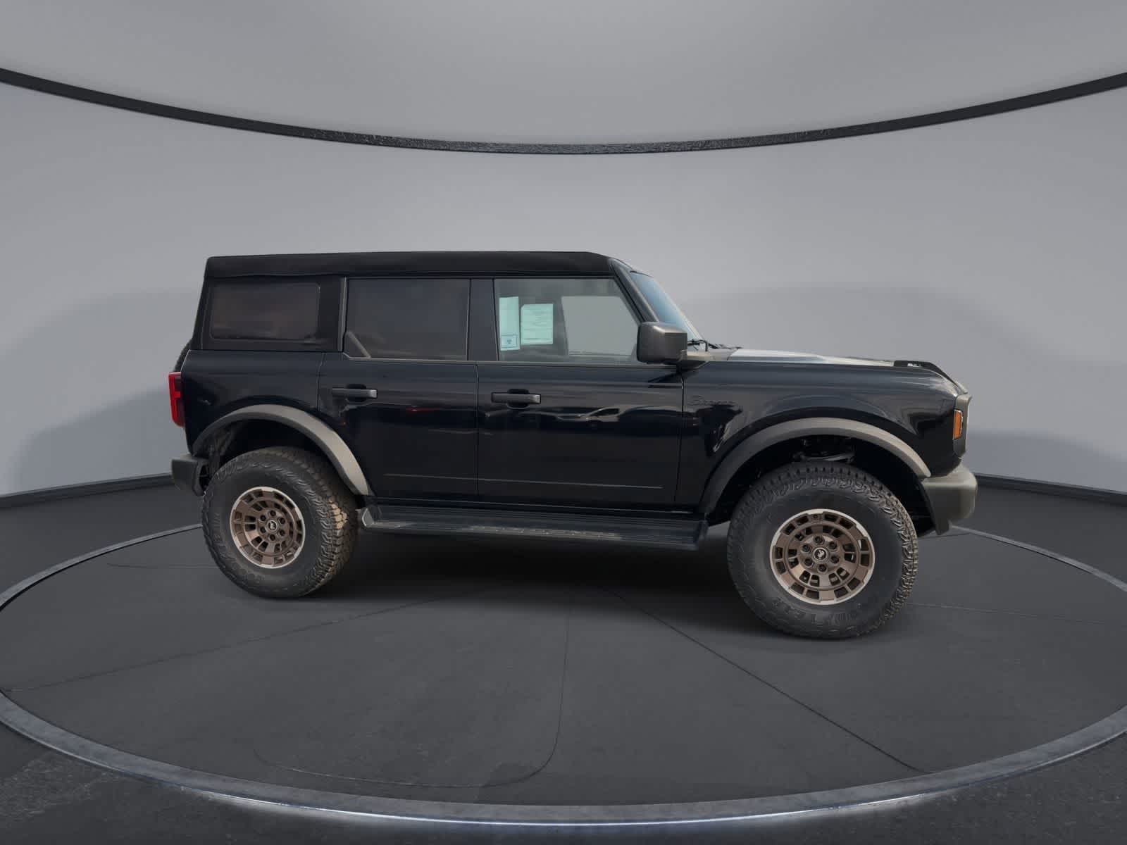 Thumbnail: 2025 Ford Bronco - 9