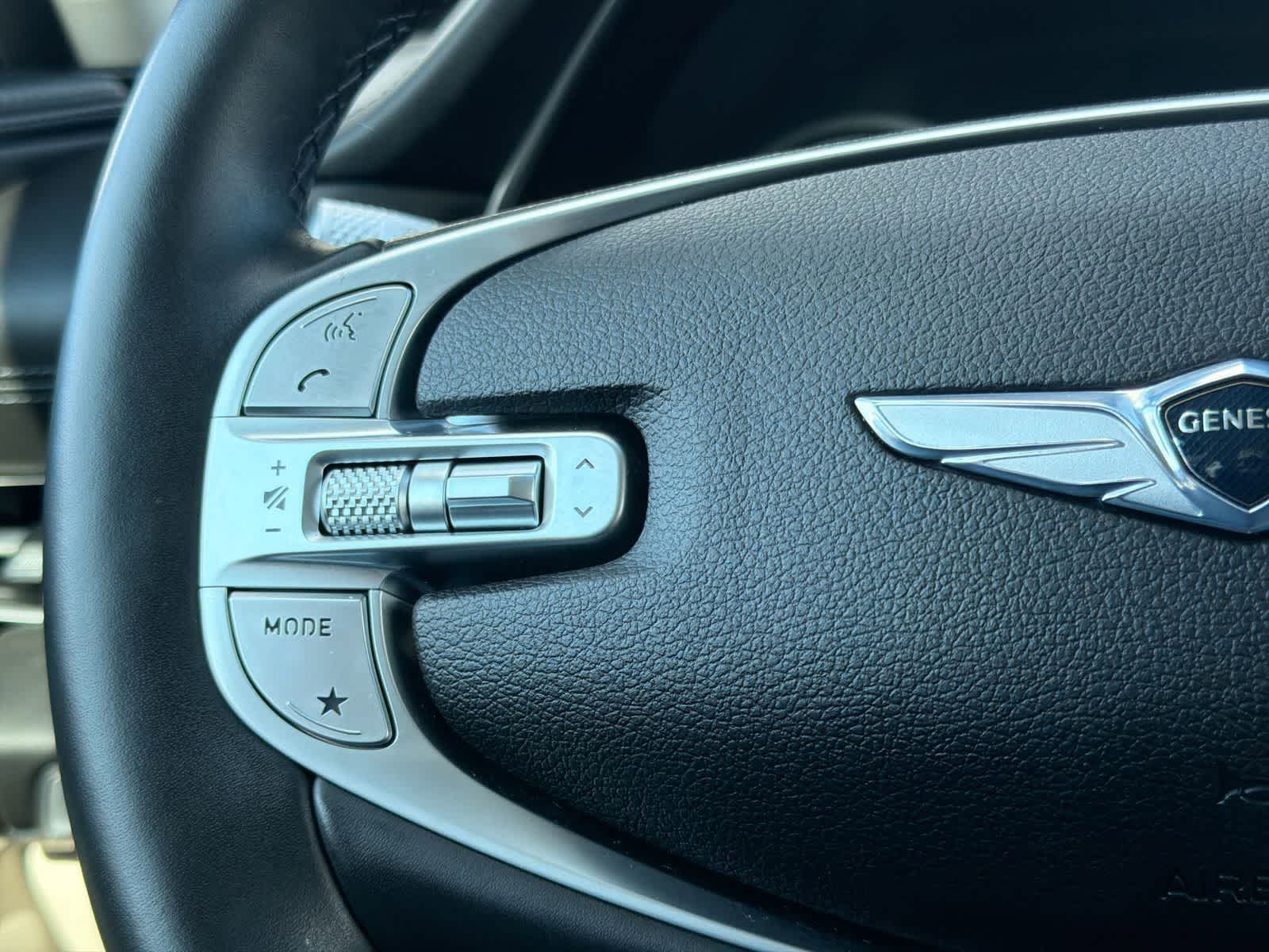 Thumbnail: 2021 Genesis GV80 - 25