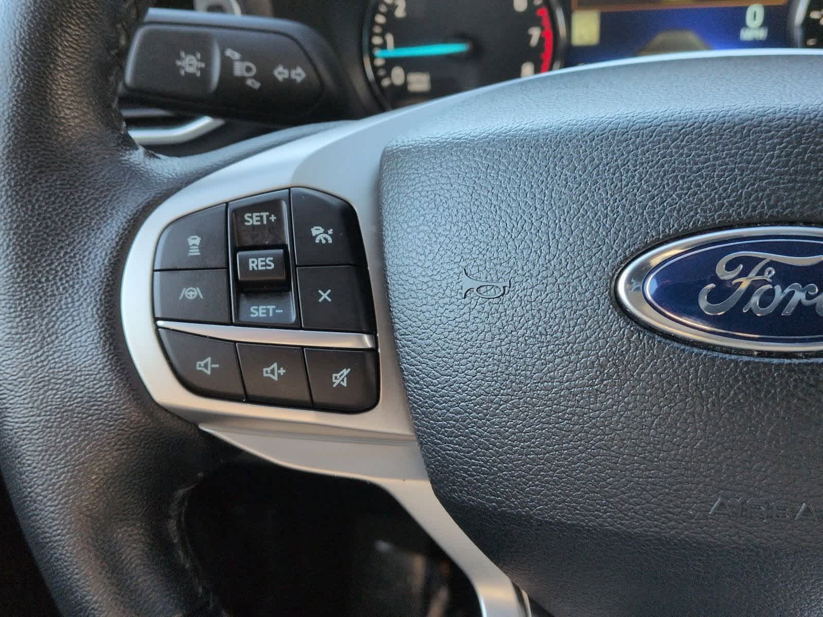 Thumbnail: 2022 Ford Explorer - 26