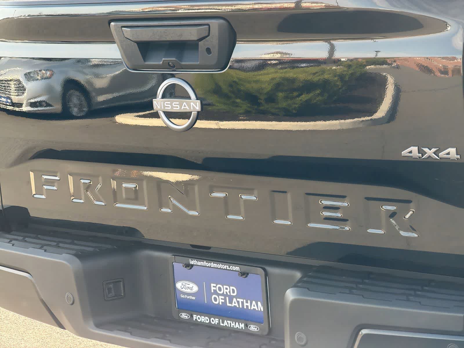 Thumbnail: 2022 Nissan Frontier - 13