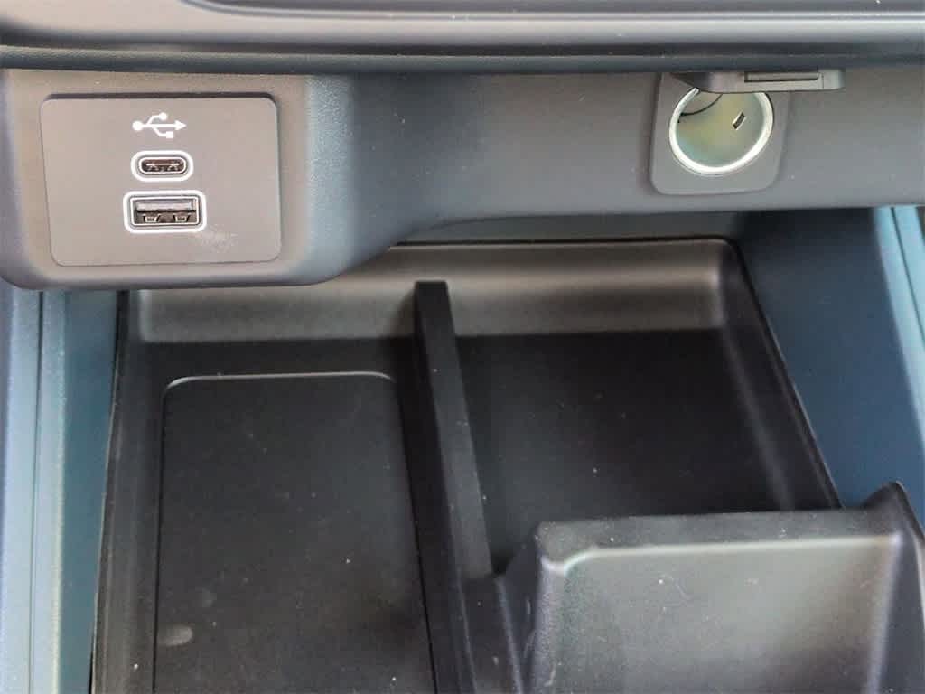 Thumbnail: 2025 Ford Maverick - 31