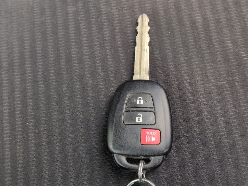 Thumbnail: 2016 Toyota RAV4 - 35
