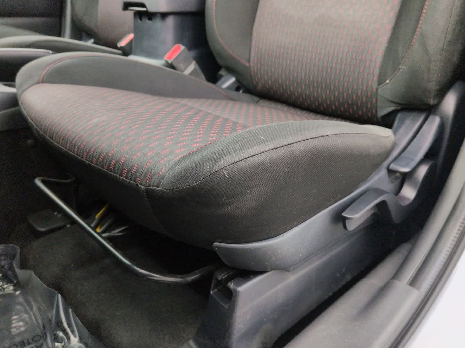 Thumbnail: 2016 Mitsubishi Outlander Sport - 18