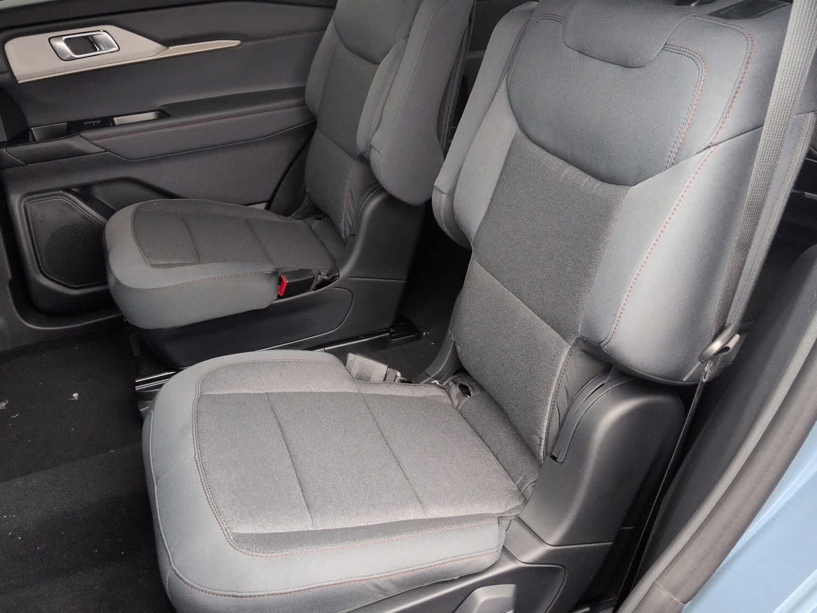 Thumbnail: 2026 Ford Explorer - 20