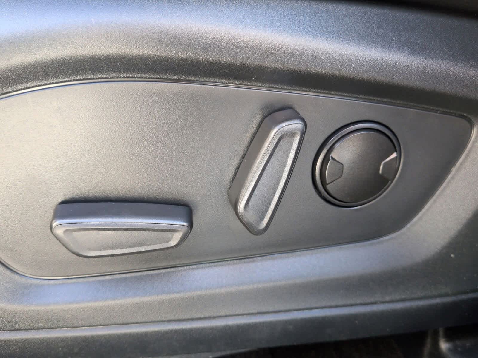 Thumbnail: 2023 Ford Explorer - 18