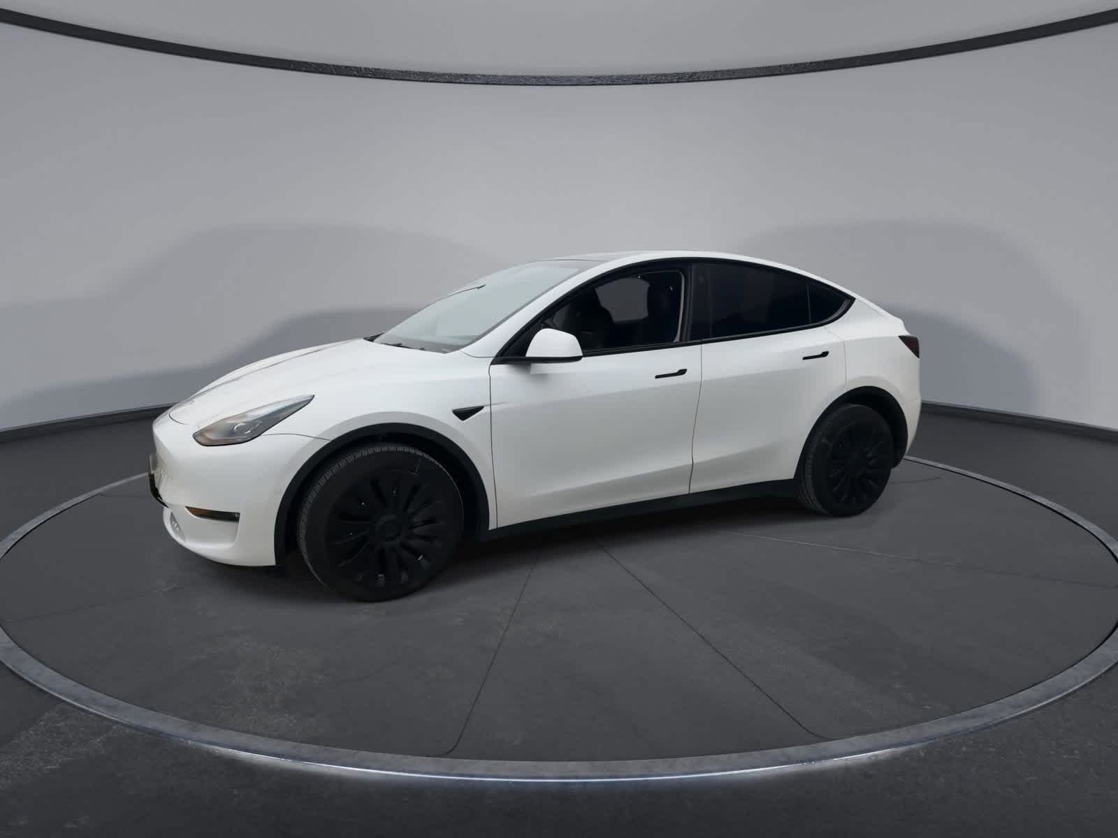 Thumbnail: 2022 Tesla Model Y - 4