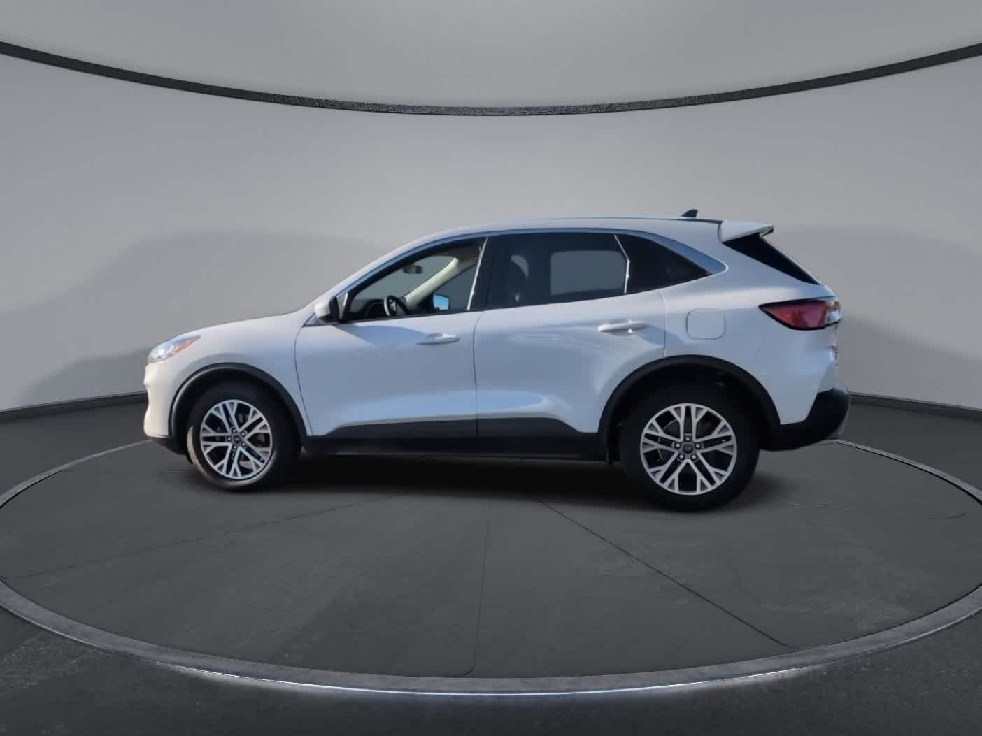 Thumbnail: 2022 Ford Escape - 6