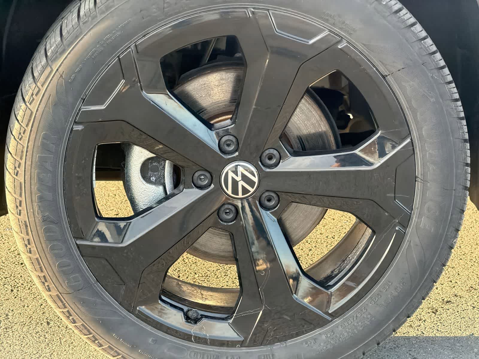 Thumbnail: 2025 Volkswagen Taos - 14