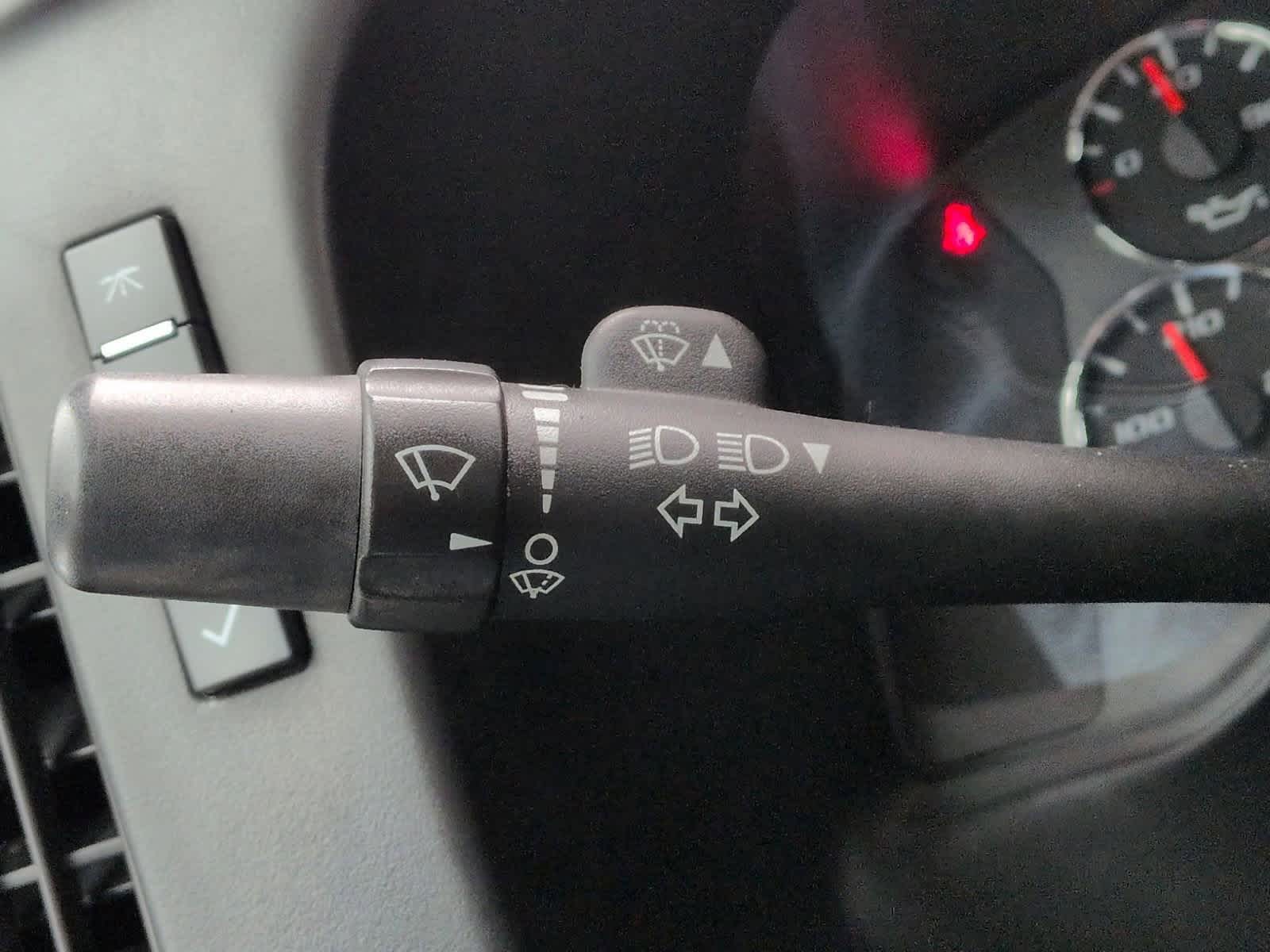 Thumbnail: 2018 GMC Savana - 26