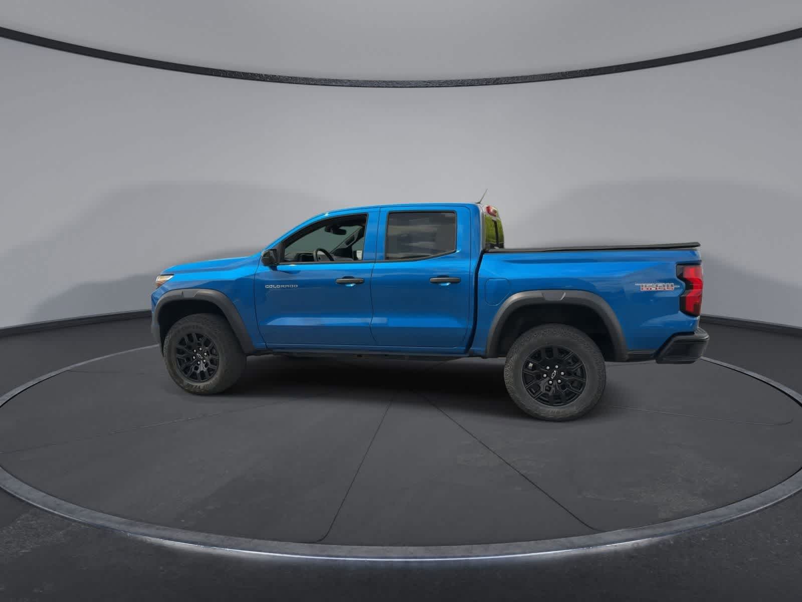 Thumbnail: 2023 Chevrolet Colorado - 5