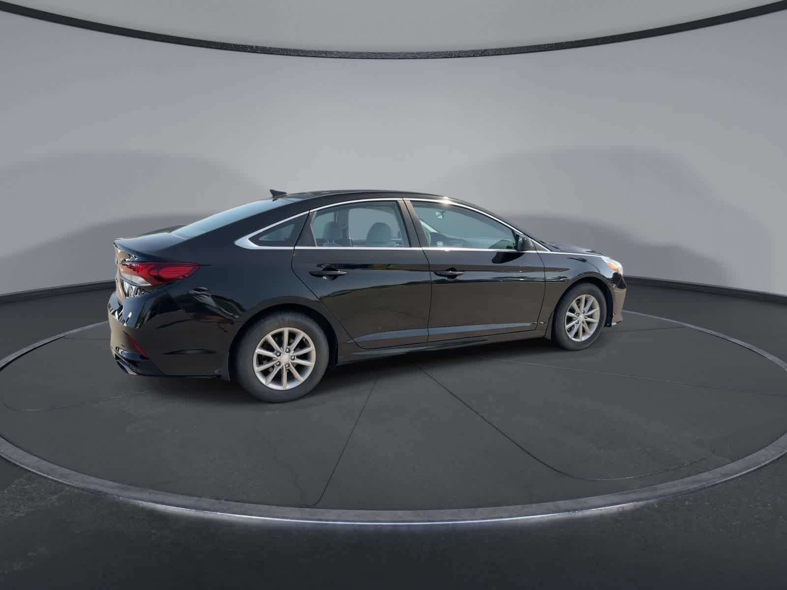 Thumbnail: 2018 Hyundai Sonata - 8