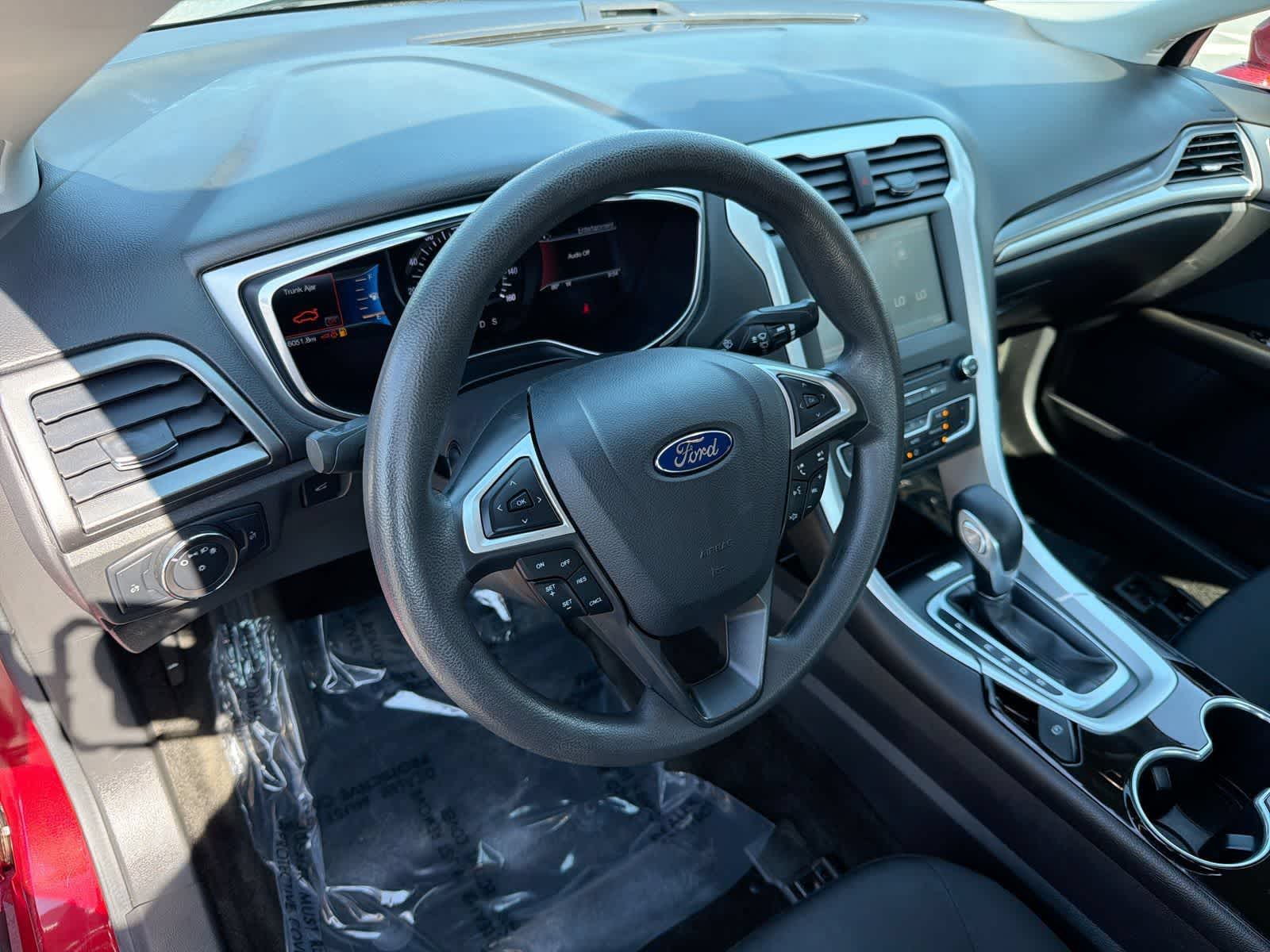 Thumbnail: 2016 Ford Fusion - 9