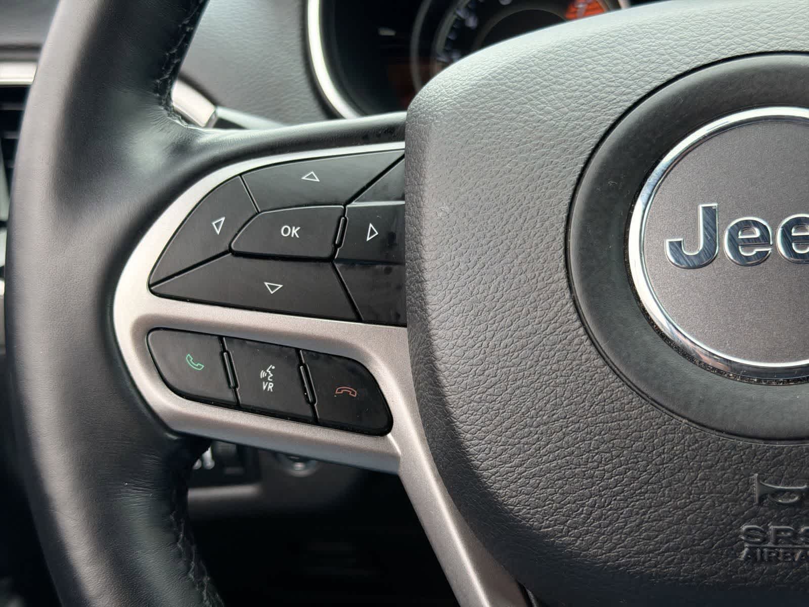 Thumbnail: 2019 Jeep Cherokee - 24