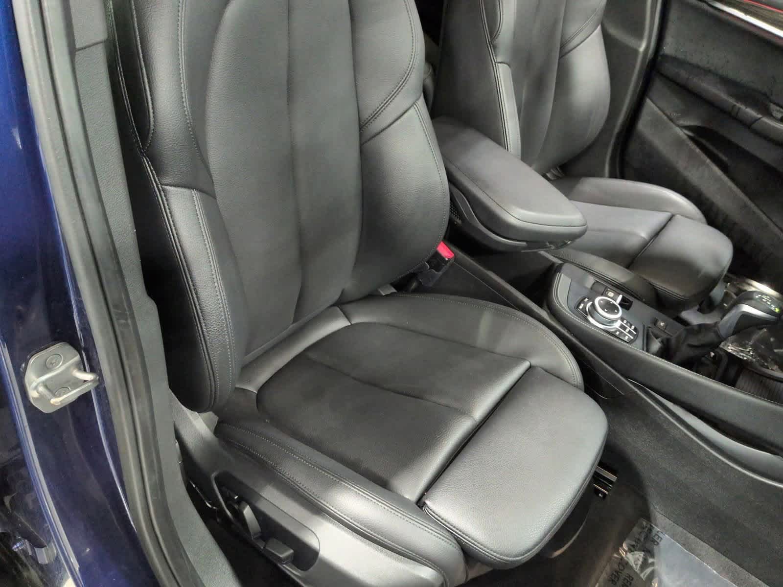 Thumbnail: 2018 BMW X1 - 16