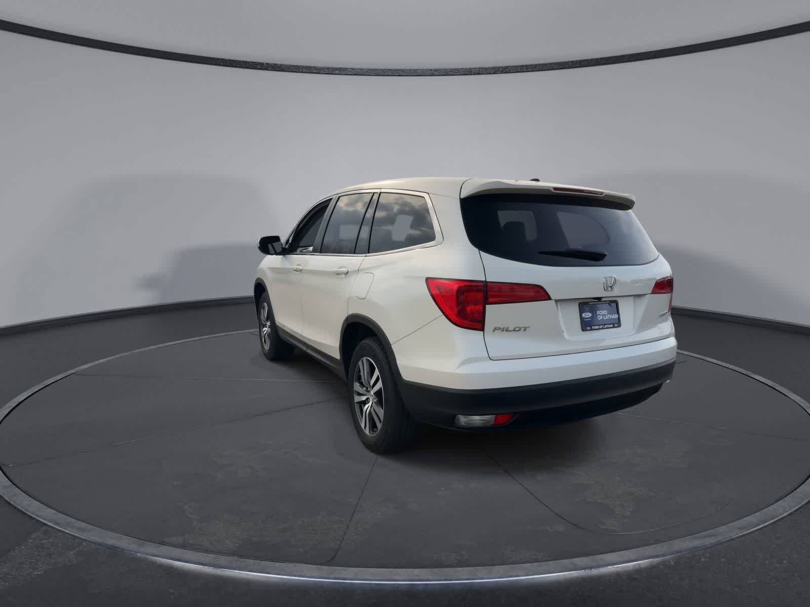 Thumbnail: 2018 Honda Pilot - 6