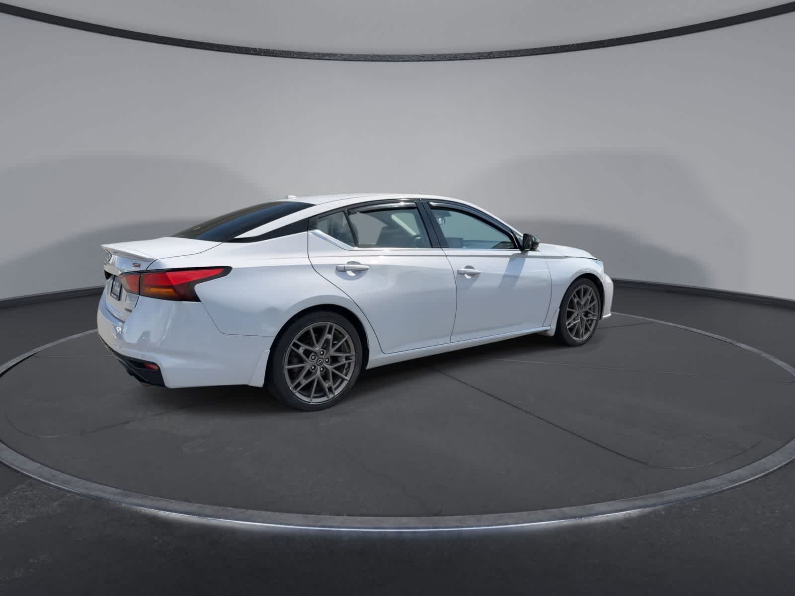 Thumbnail: 2023 Nissan Altima - 8