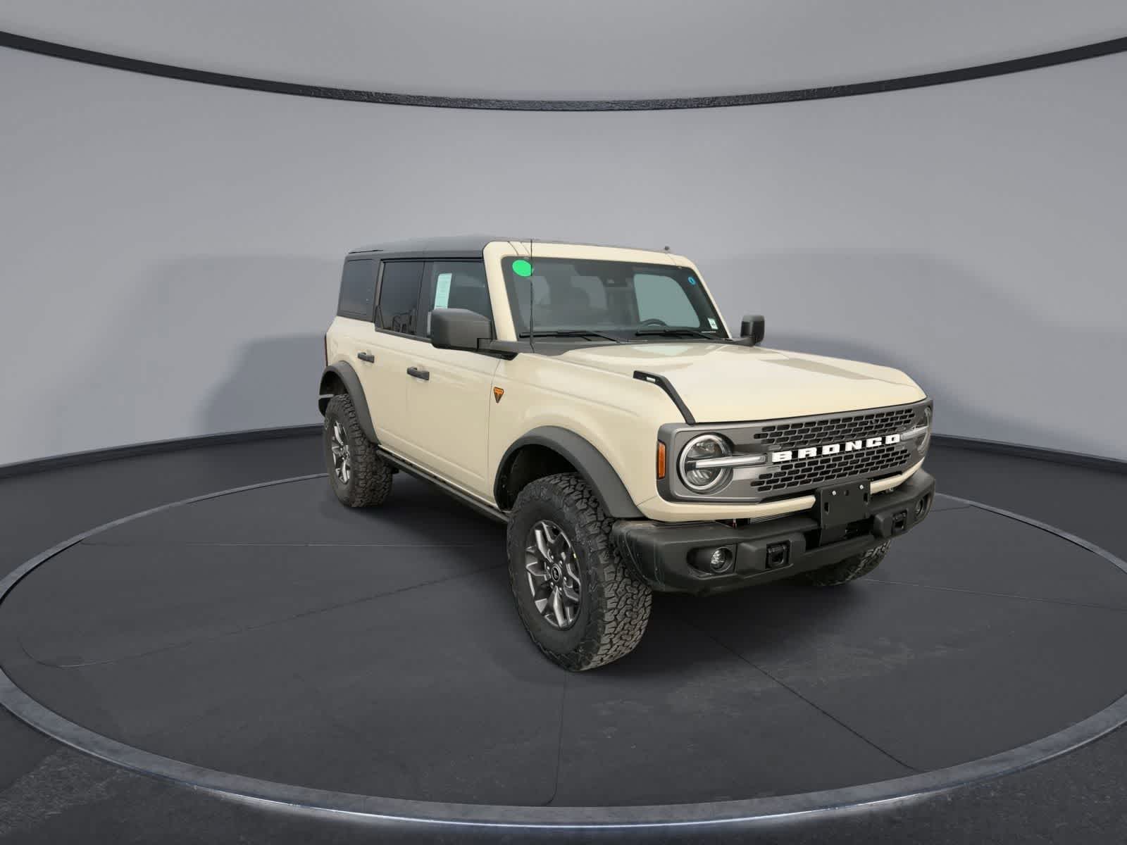 Thumbnail: 2025 Ford Bronco - 2