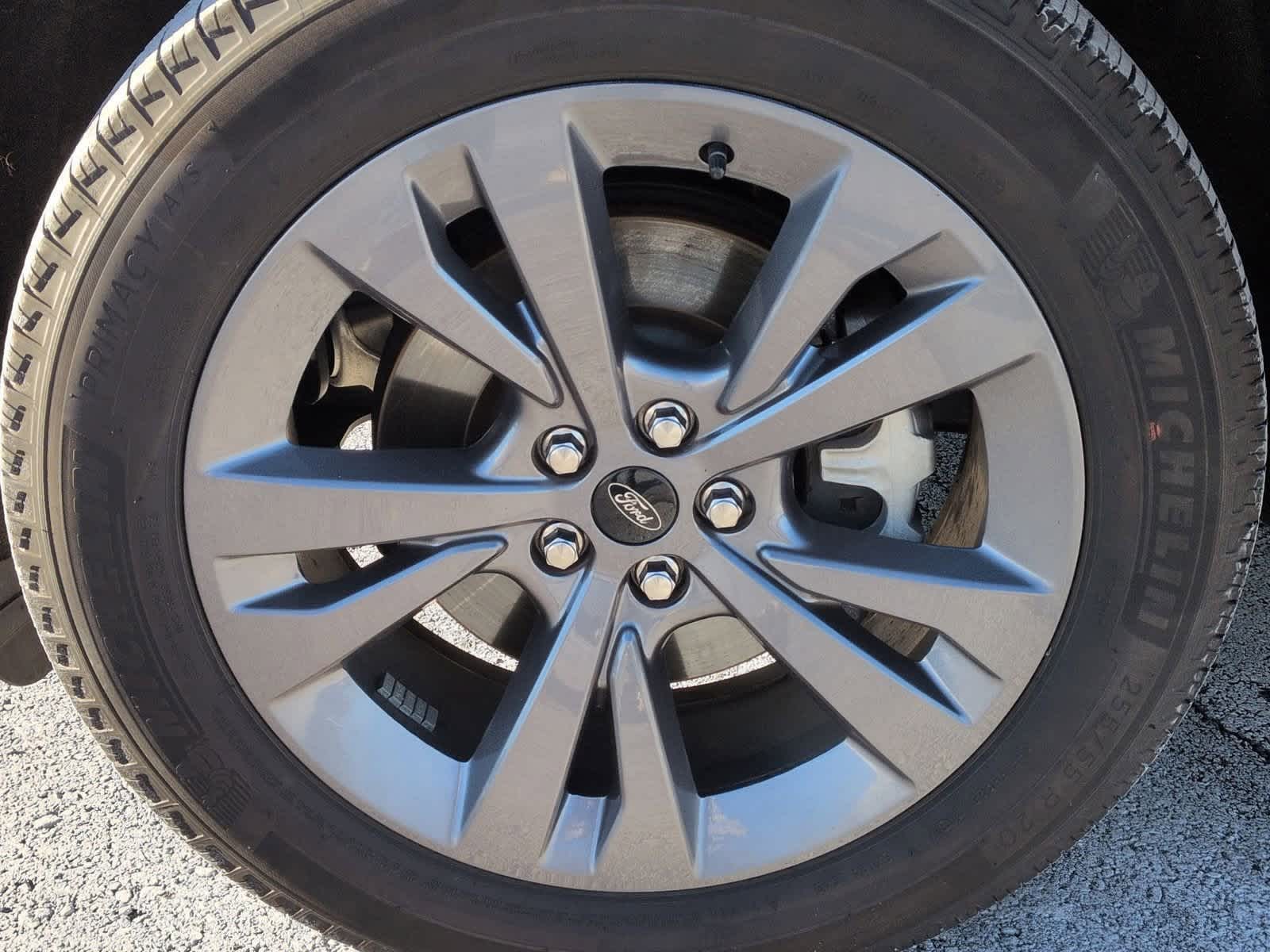 Thumbnail: 2022 Ford Explorer - 14