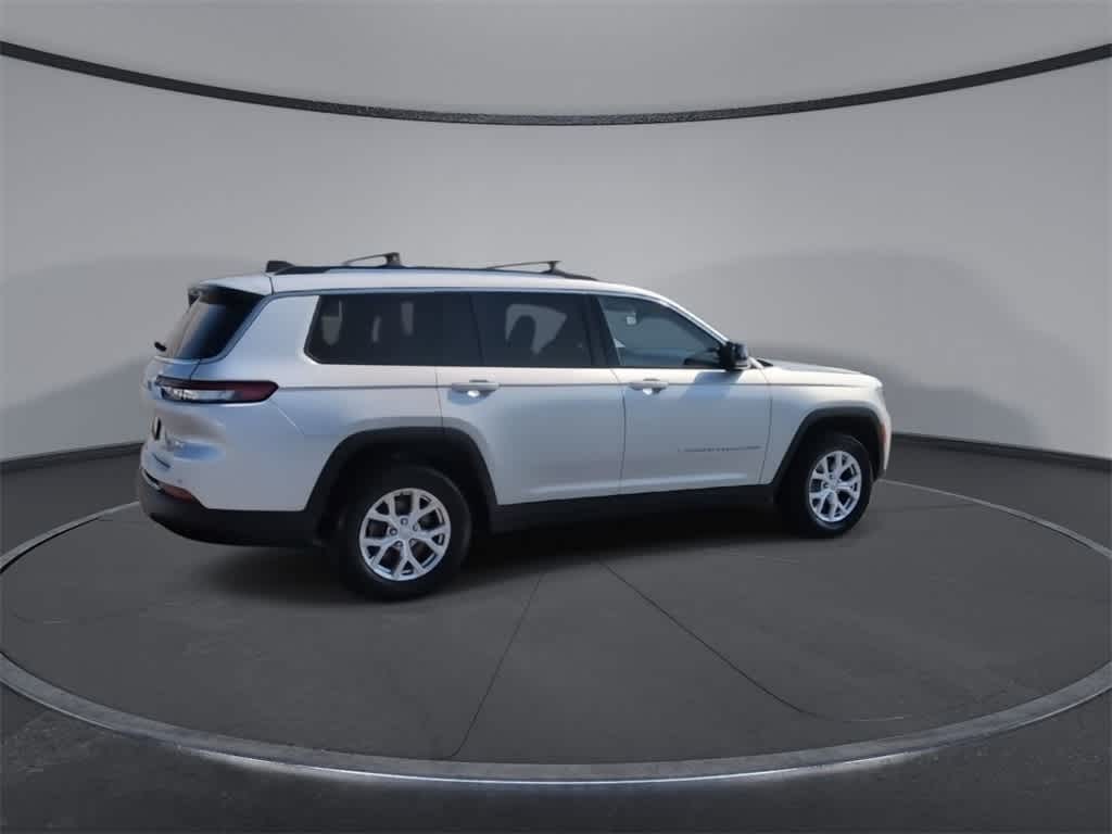 Thumbnail: 2022 Jeep Grand Cherokee - 8