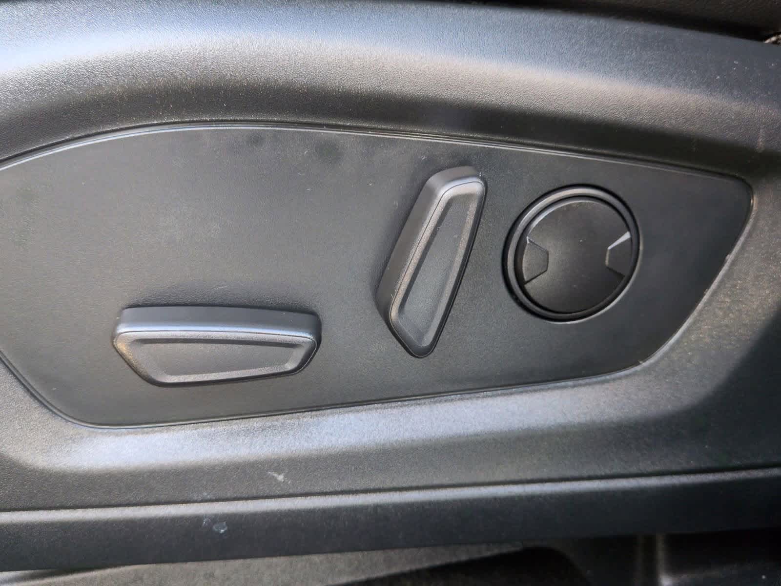 Thumbnail: 2023 Ford Explorer - 18