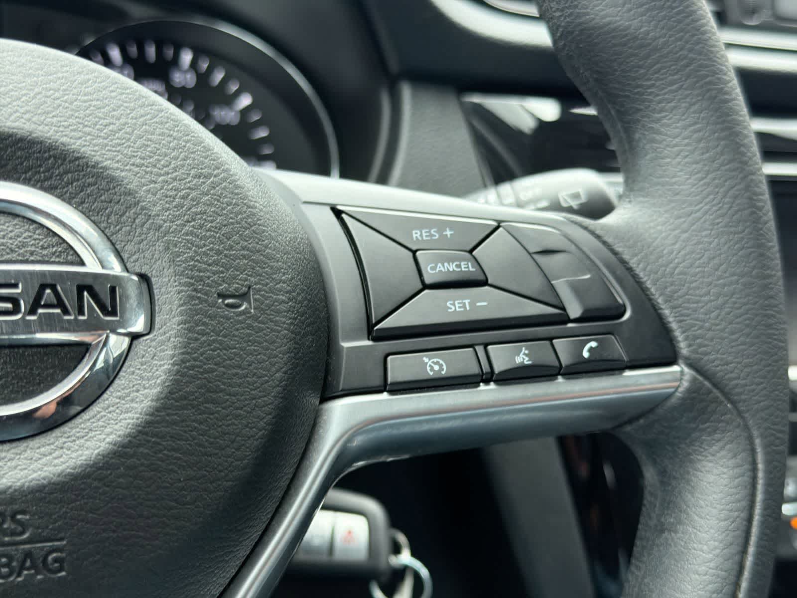 Thumbnail: 2019 Nissan Rogue - 25
