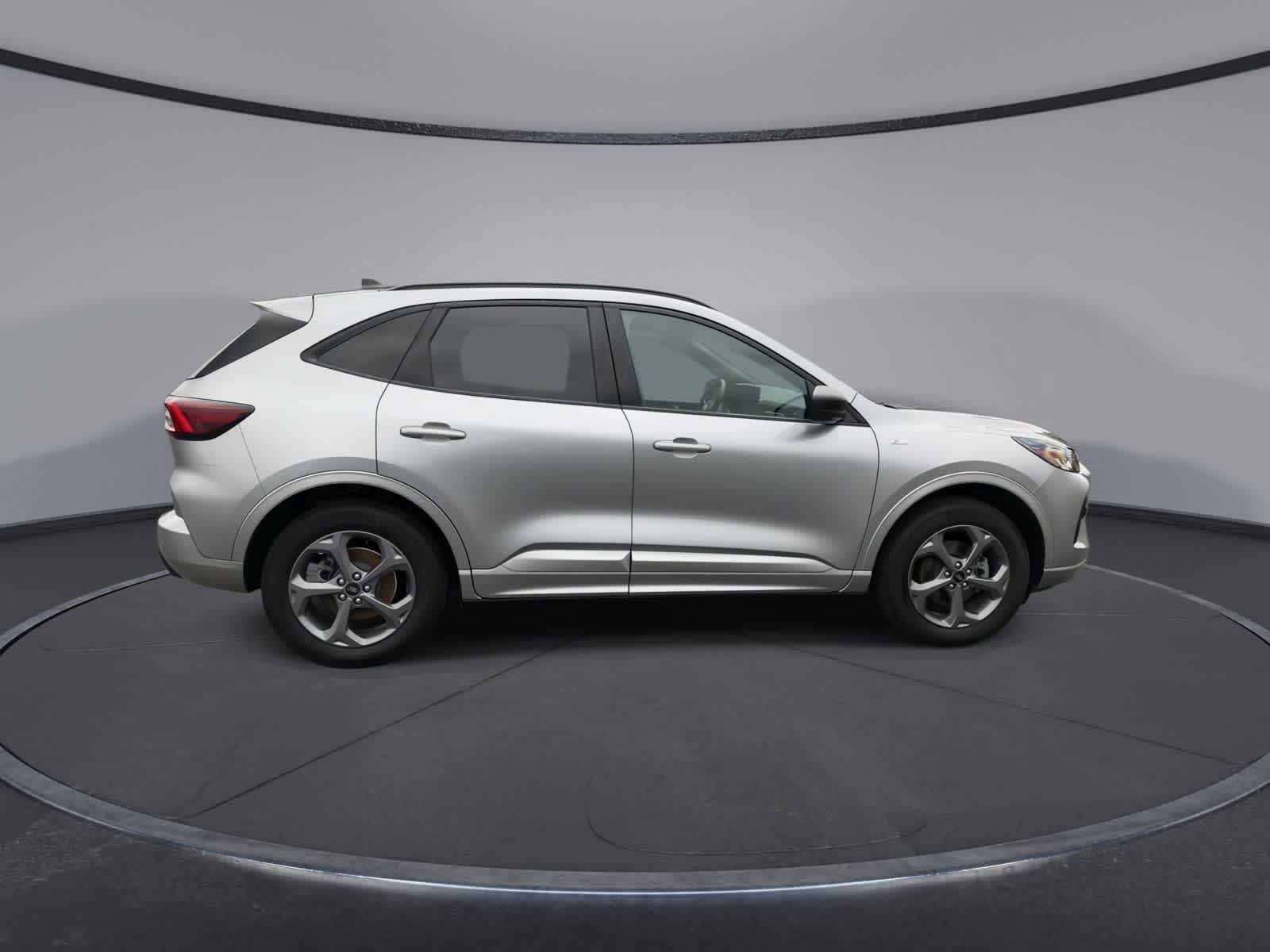 Thumbnail: 2023 Ford Escape - 9