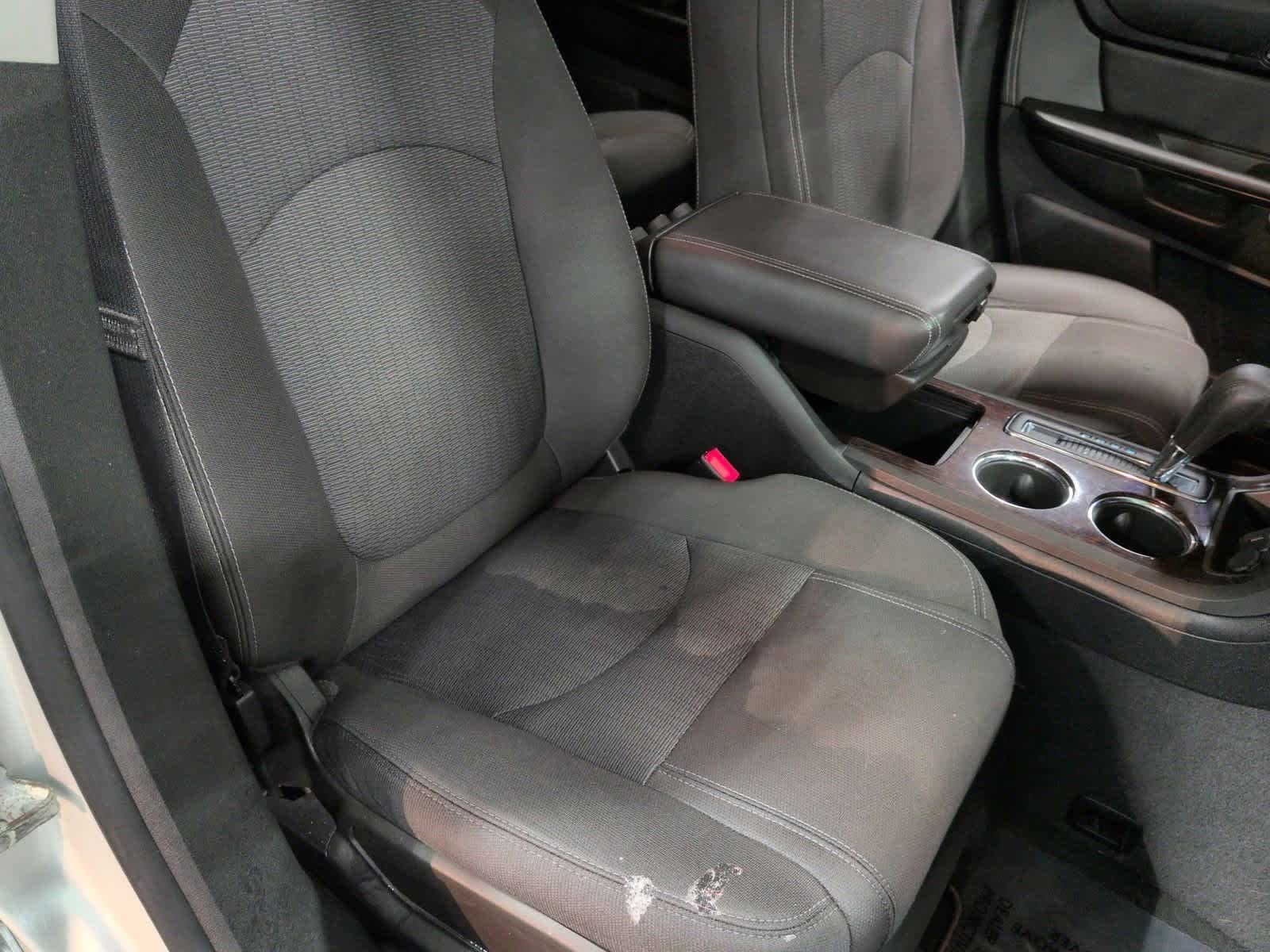 Thumbnail: 2017 Chevrolet Traverse - 14