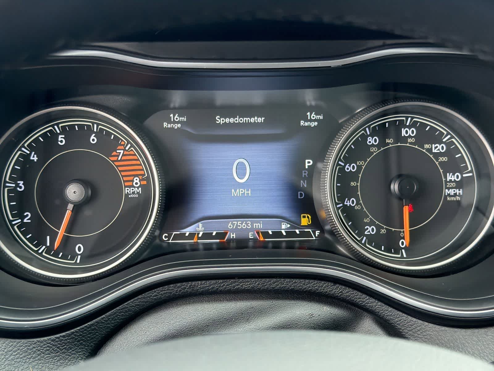 Thumbnail: 2019 Jeep Cherokee - 33