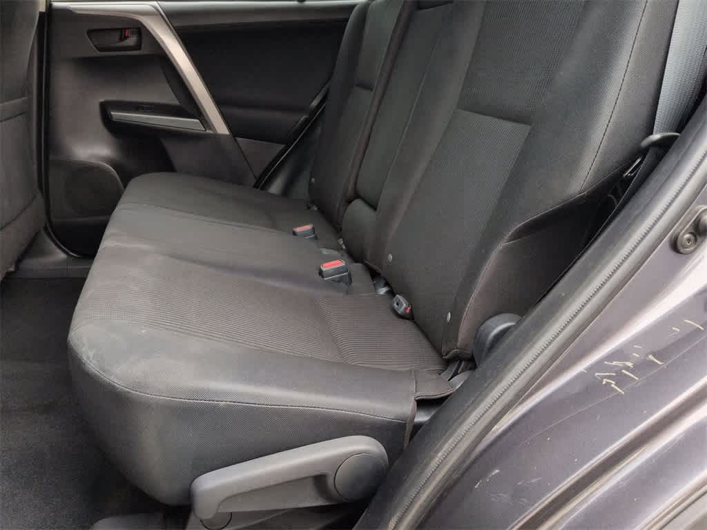 Thumbnail: 2016 Toyota RAV4 - 20