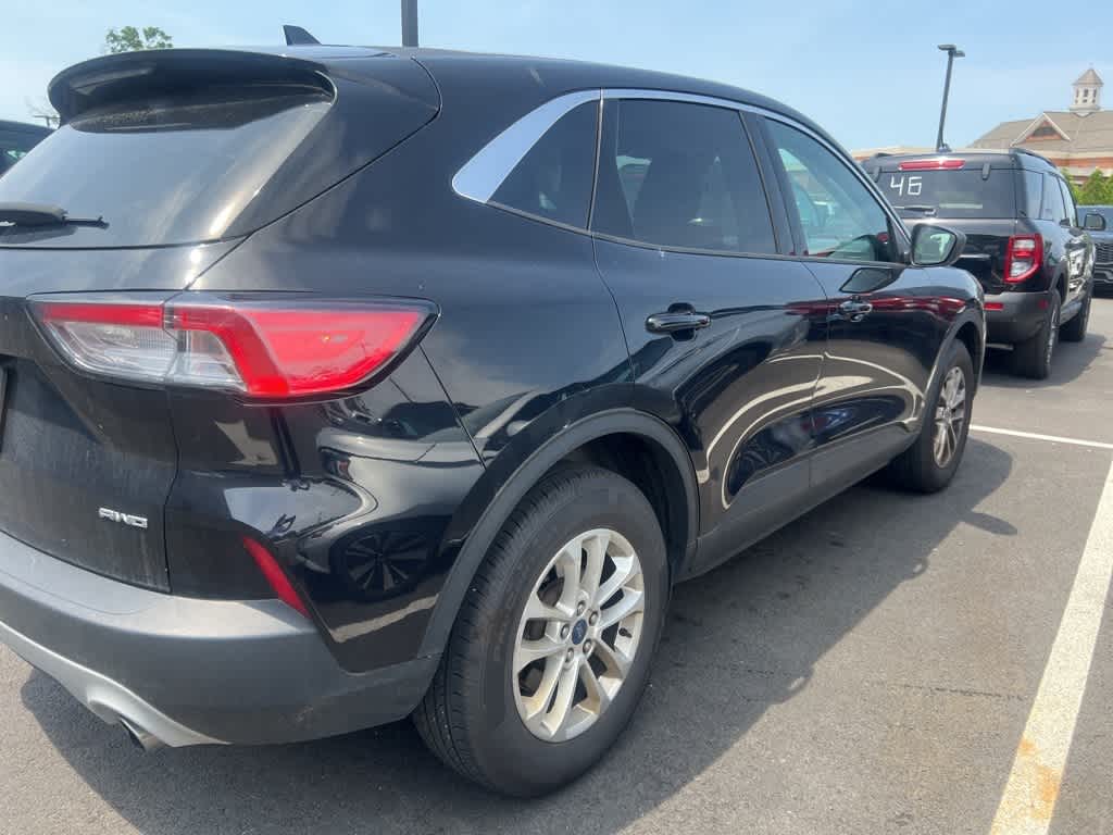Thumbnail: 2022 Ford Escape - 3