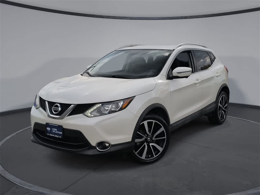 Thumbnail: 2017 Nissan Rogue Sport - 1