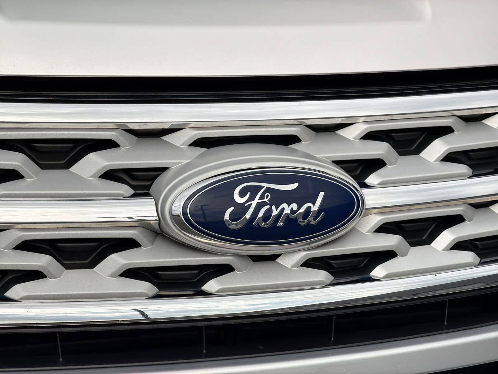 Thumbnail: 2018 Ford Explorer - 12