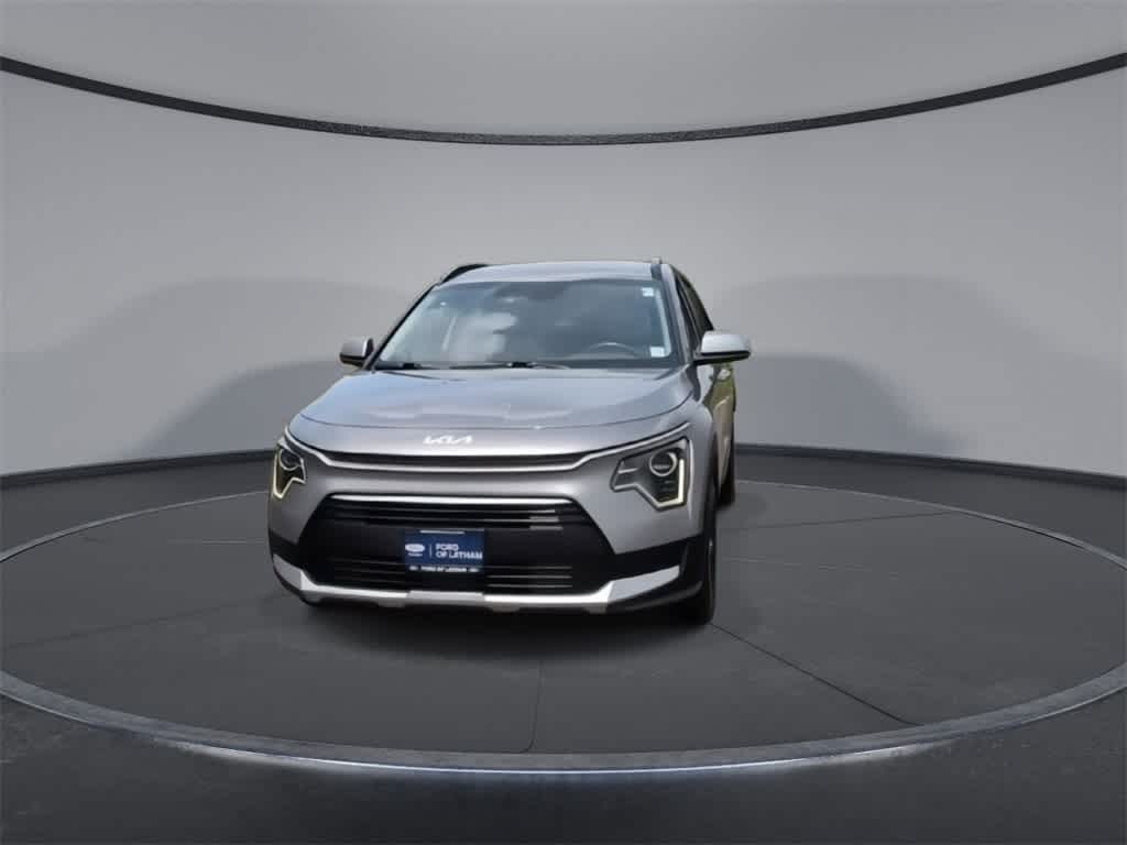 Thumbnail: 2023 Kia Niro - 3