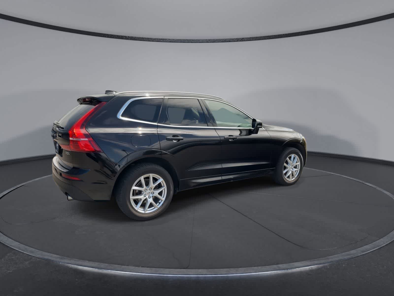 Thumbnail: 2021 Volvo XC60 - 8