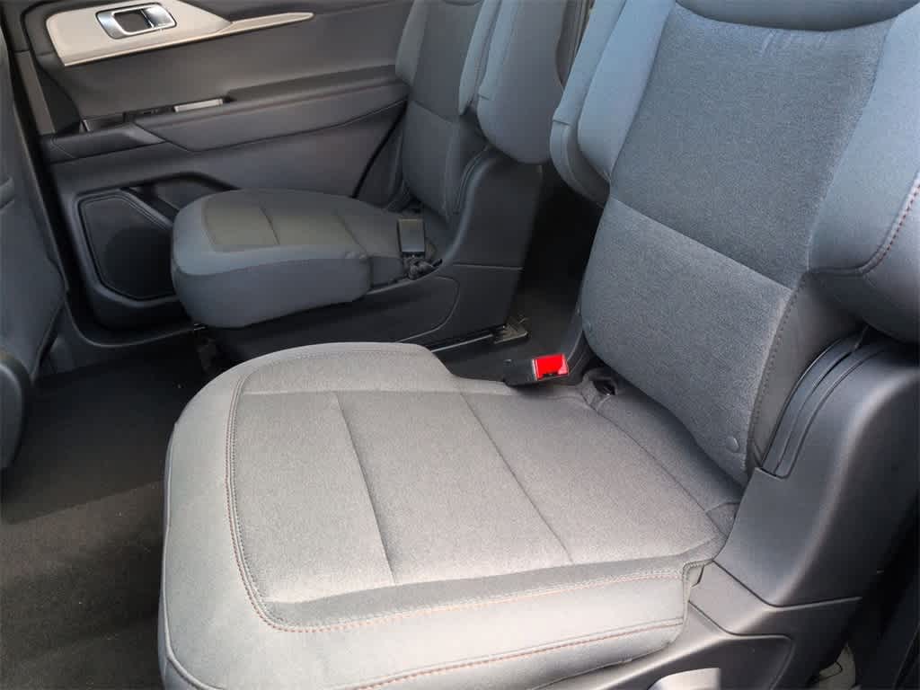 Thumbnail: 2025 Ford Explorer - 20