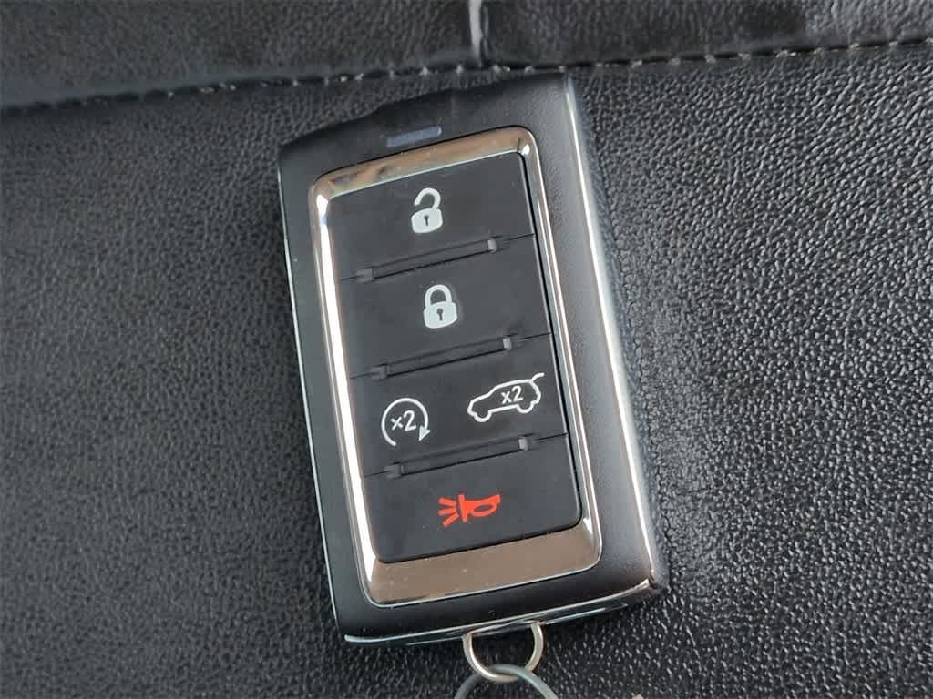 Thumbnail: 2022 Jeep Grand Cherokee - 35