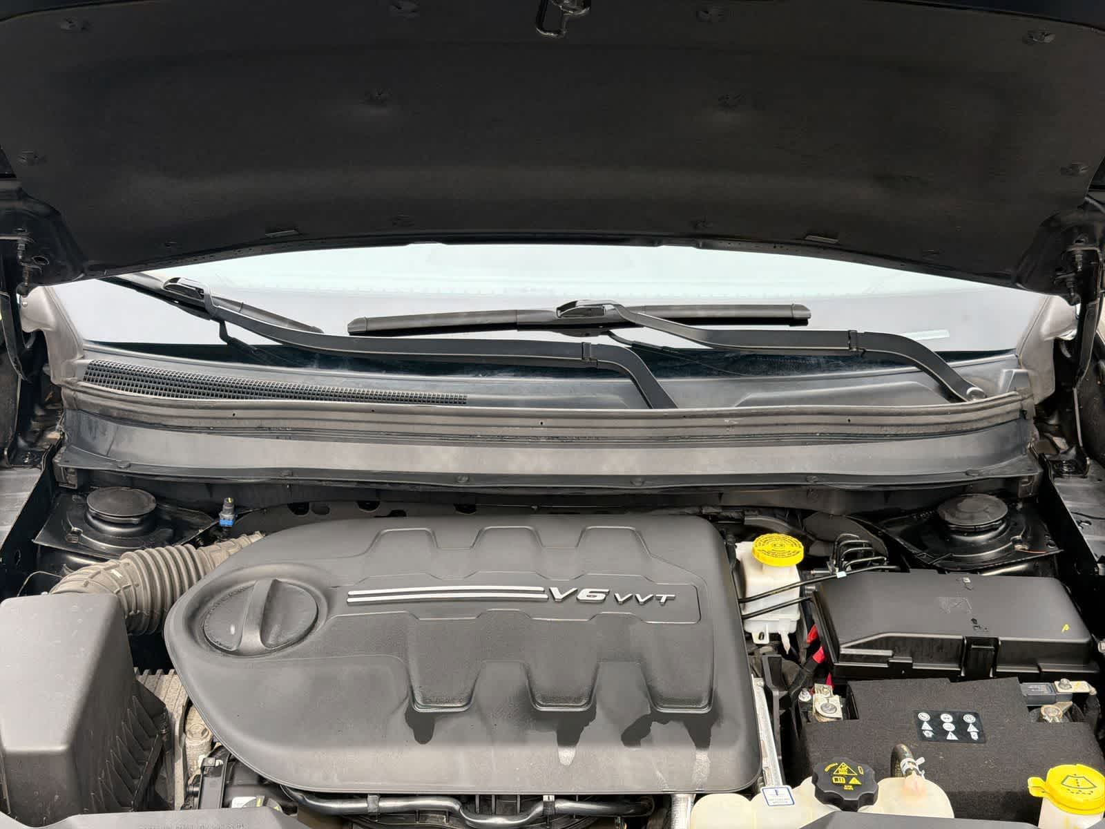 Thumbnail: 2019 Jeep Cherokee - 15