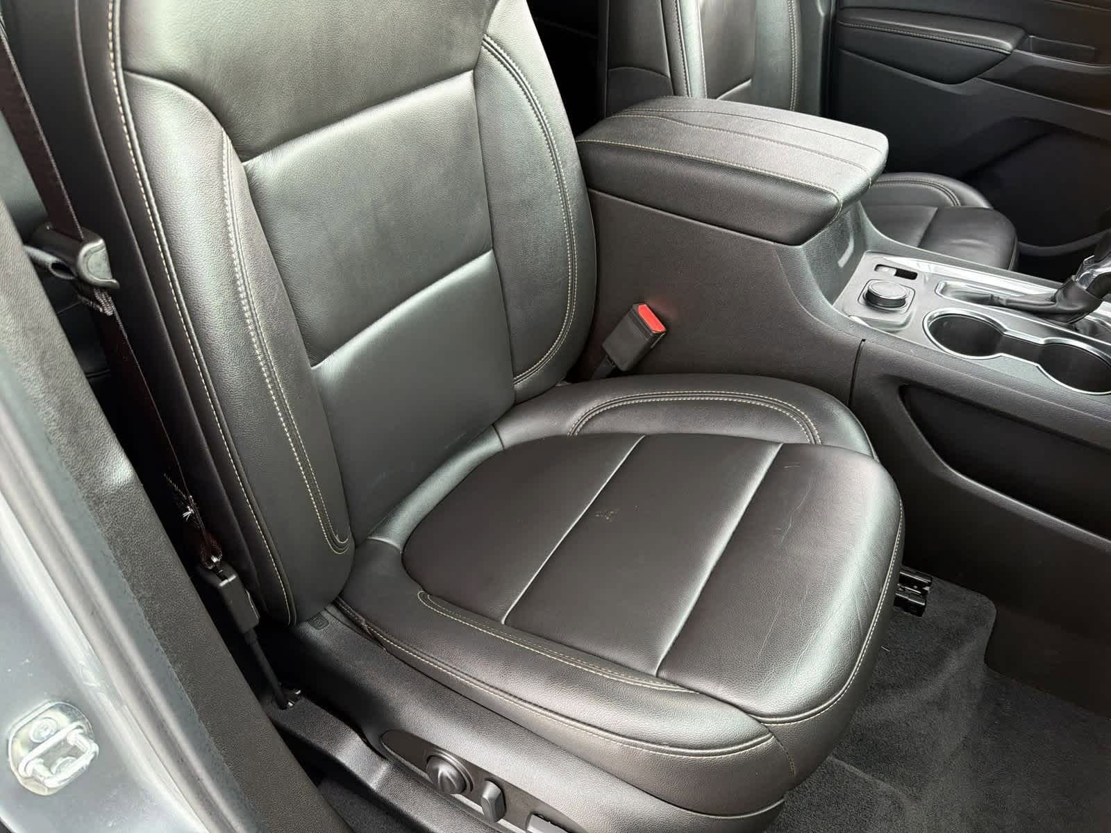 Thumbnail: 2023 Chevrolet Traverse - 22