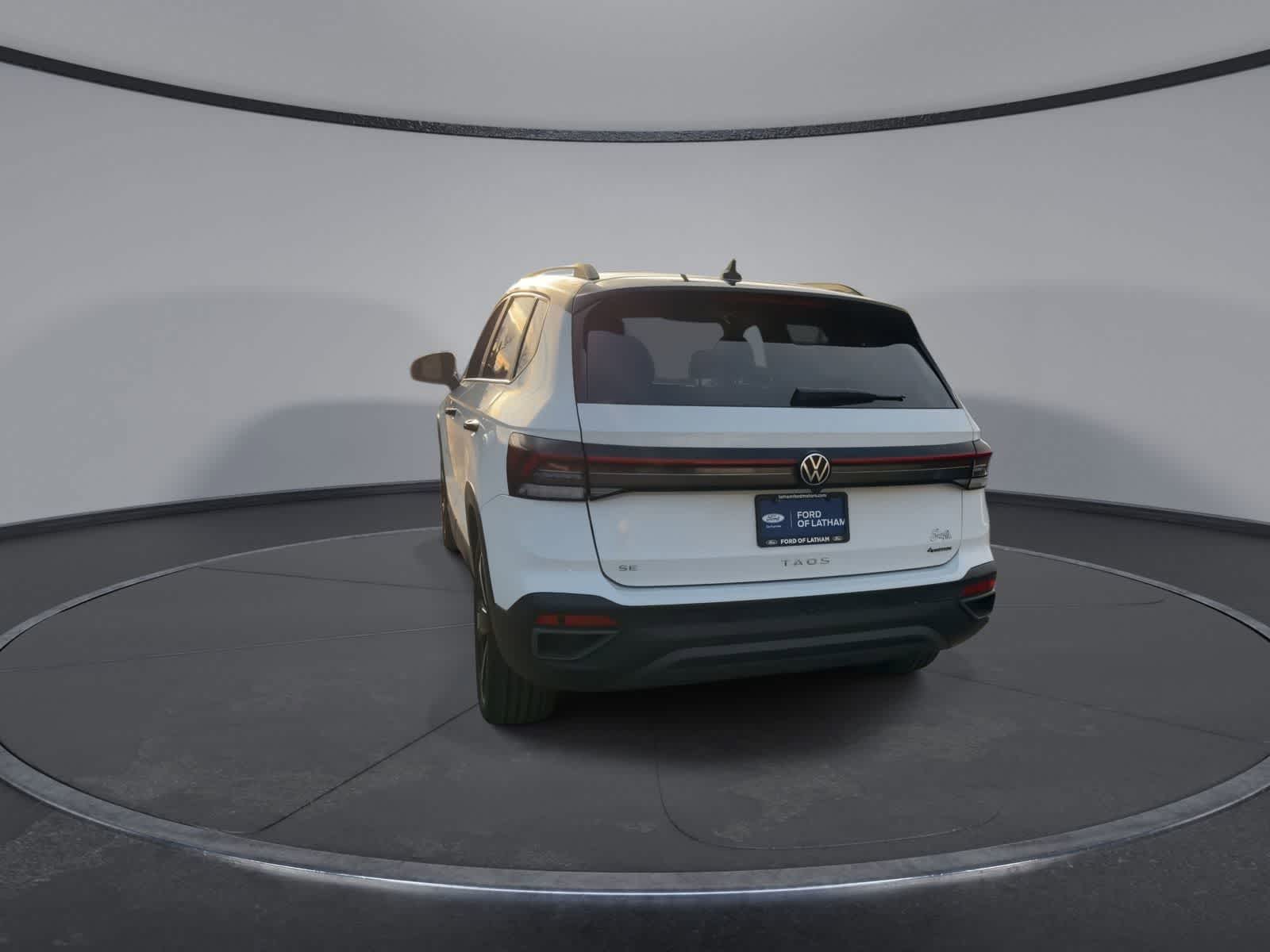 Thumbnail: 2025 Volkswagen Taos - 7