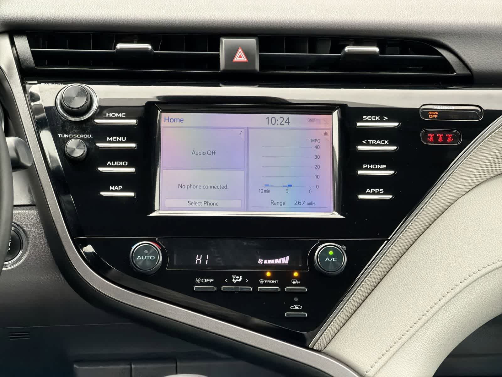 Thumbnail: 2019 Toyota Camry - 28